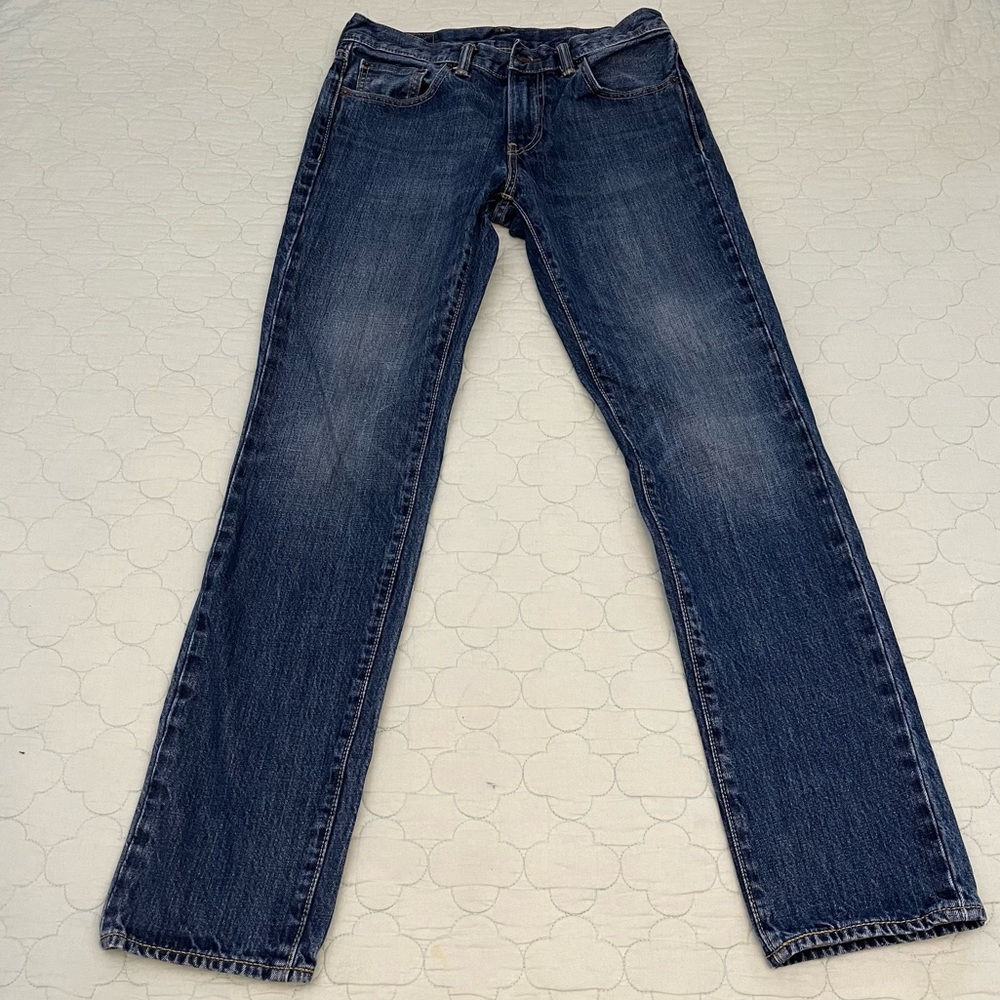 Levi’s 511 in Medium Wash — 30 x 32